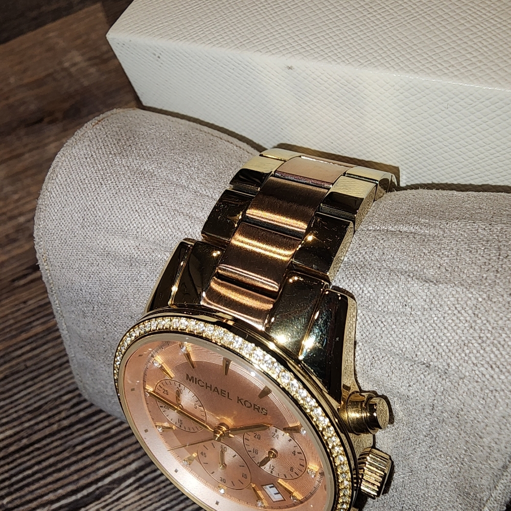 Michael kors watch - Picture 2 of 13